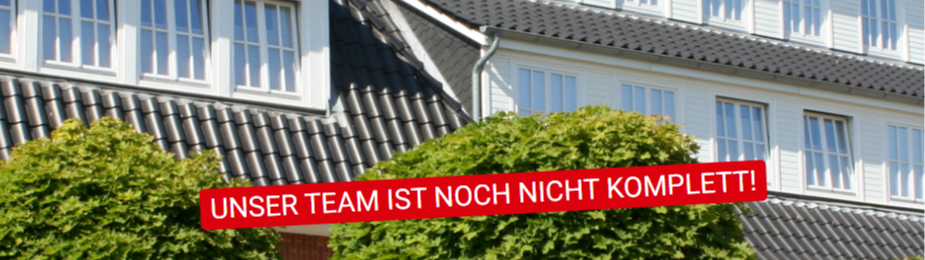 Dach mit Fenstern: Davor der Titel User Team ist noch  nicht komplett.